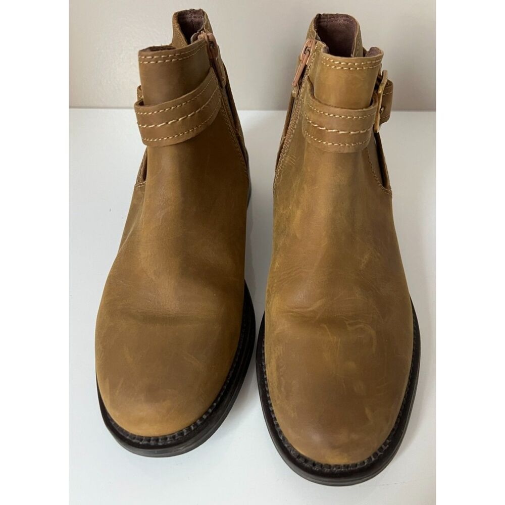 Clarks Collection Maye Strap Leather ankle boot. Size 6.5. - Picture 3 of 10